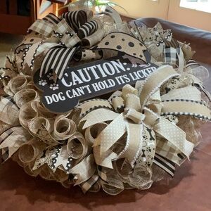 Tan and Black Art & Decals Wall Decor with Dog Sign